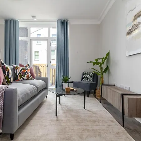 Апартаменты 60 Queens Road Бристоль