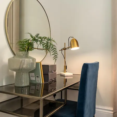 60 Queens Road * Бристоль