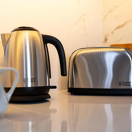 60 Queens Road * Bristol